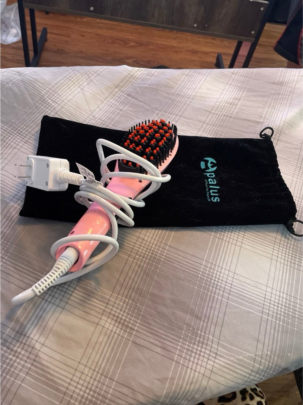 Pink Heated Hair Straightening Brush with Carry Pouch